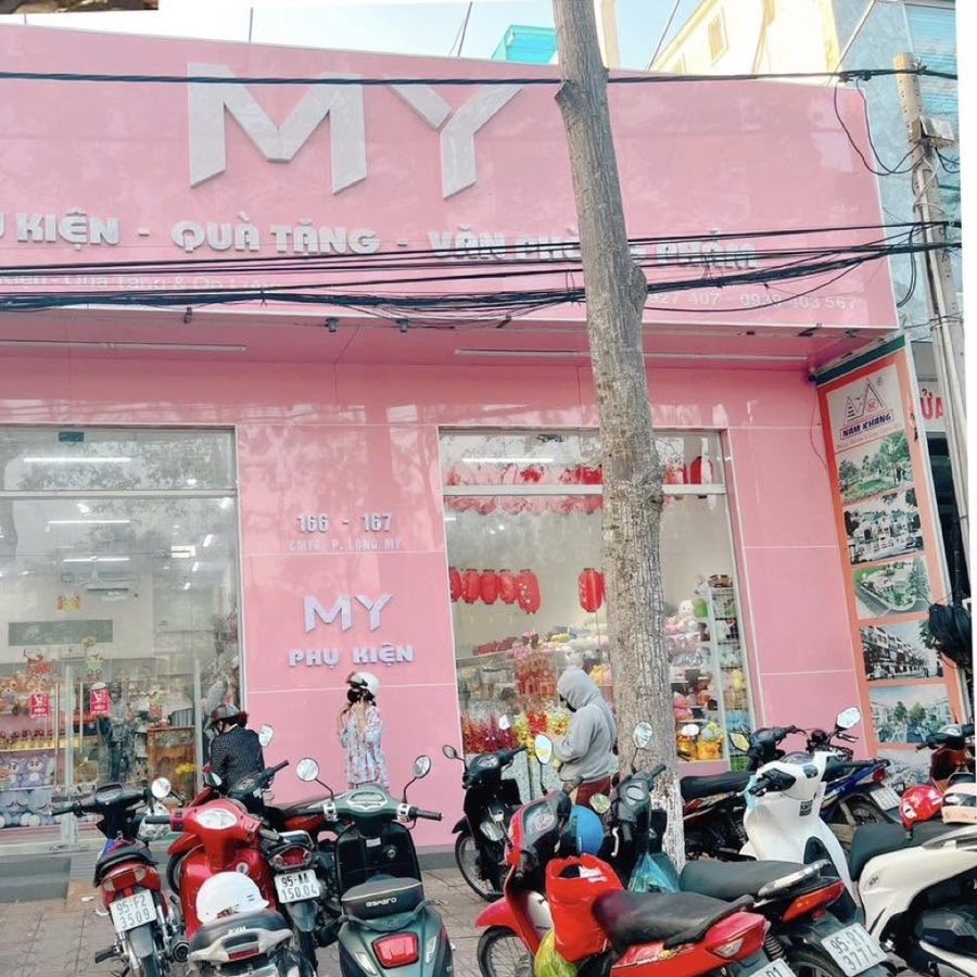 Mặt tiền cửa hàng My Phụ Kiện tại 166 – 167 Cách Mạng Tháng Tám, Phường Long Mỹ